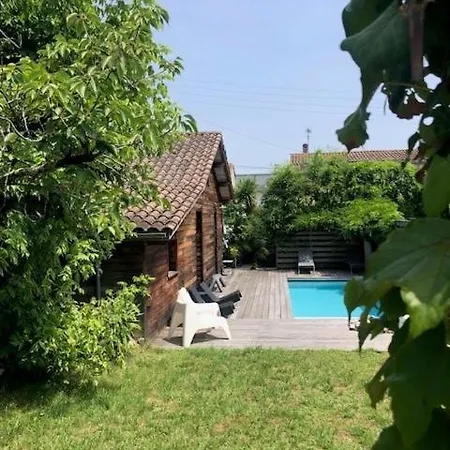 Maison Avec Piscine Quartier Résidentiel